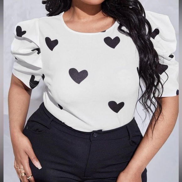 Heart print puff sleeve top - Picture 6 of 7